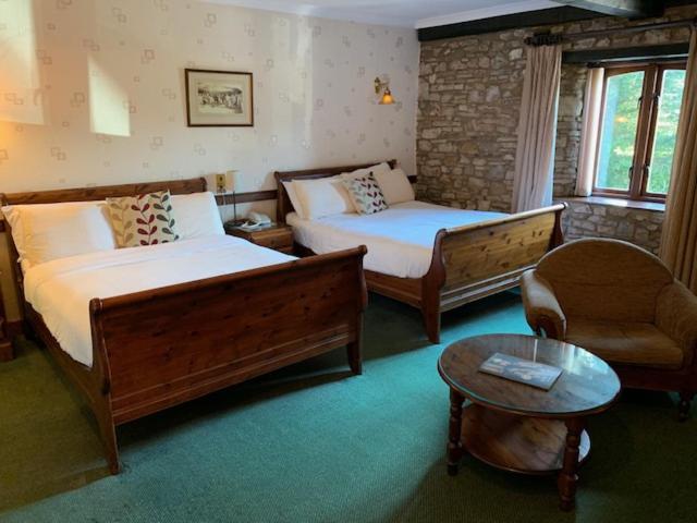 St Mary'S Hotel Golf & Country Club Pencoed Esterno foto